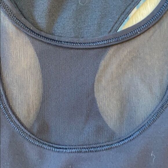 Lululemon Mesh With Me Tank‎ Blue 2 Like New - Picture 4 of 9